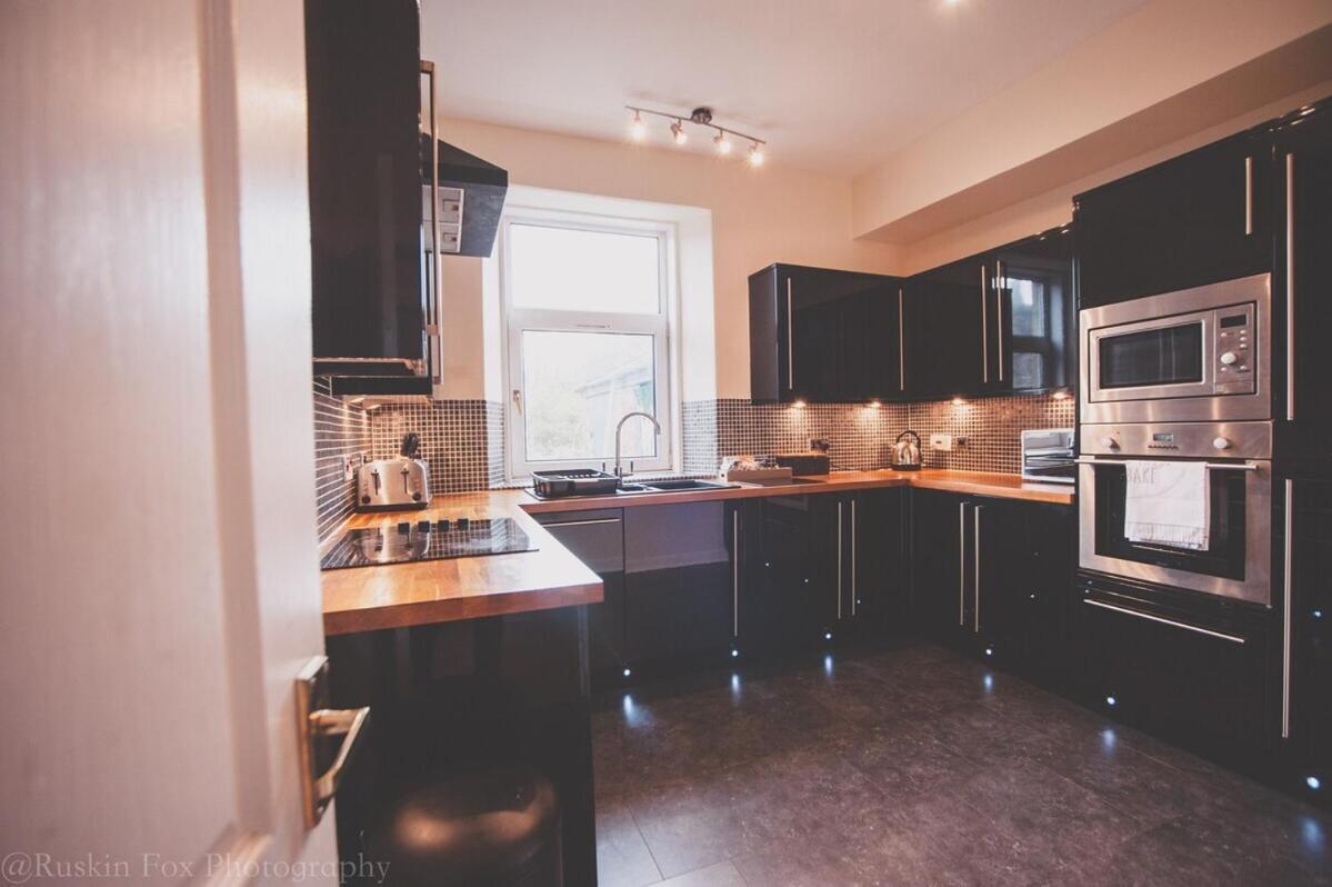 Stylish And Spacious Two Bed In Aberdeen'S West End 외부 사진